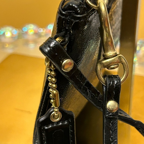 Coach Poppy Black Wristlet Approx. 6.5 x 4 - Picture 8 of 10